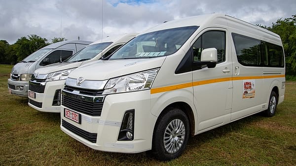 DSC8582-2 victoria falls shuttle service